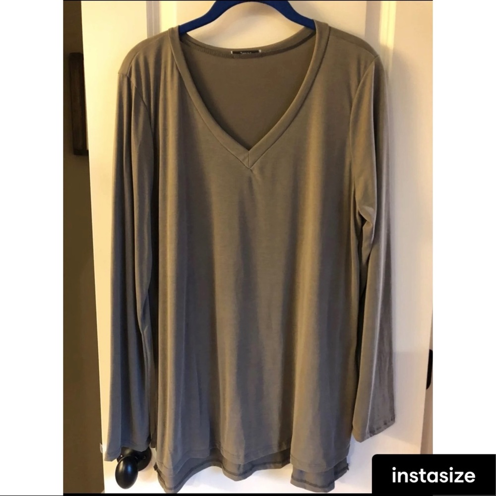 Olive modal top